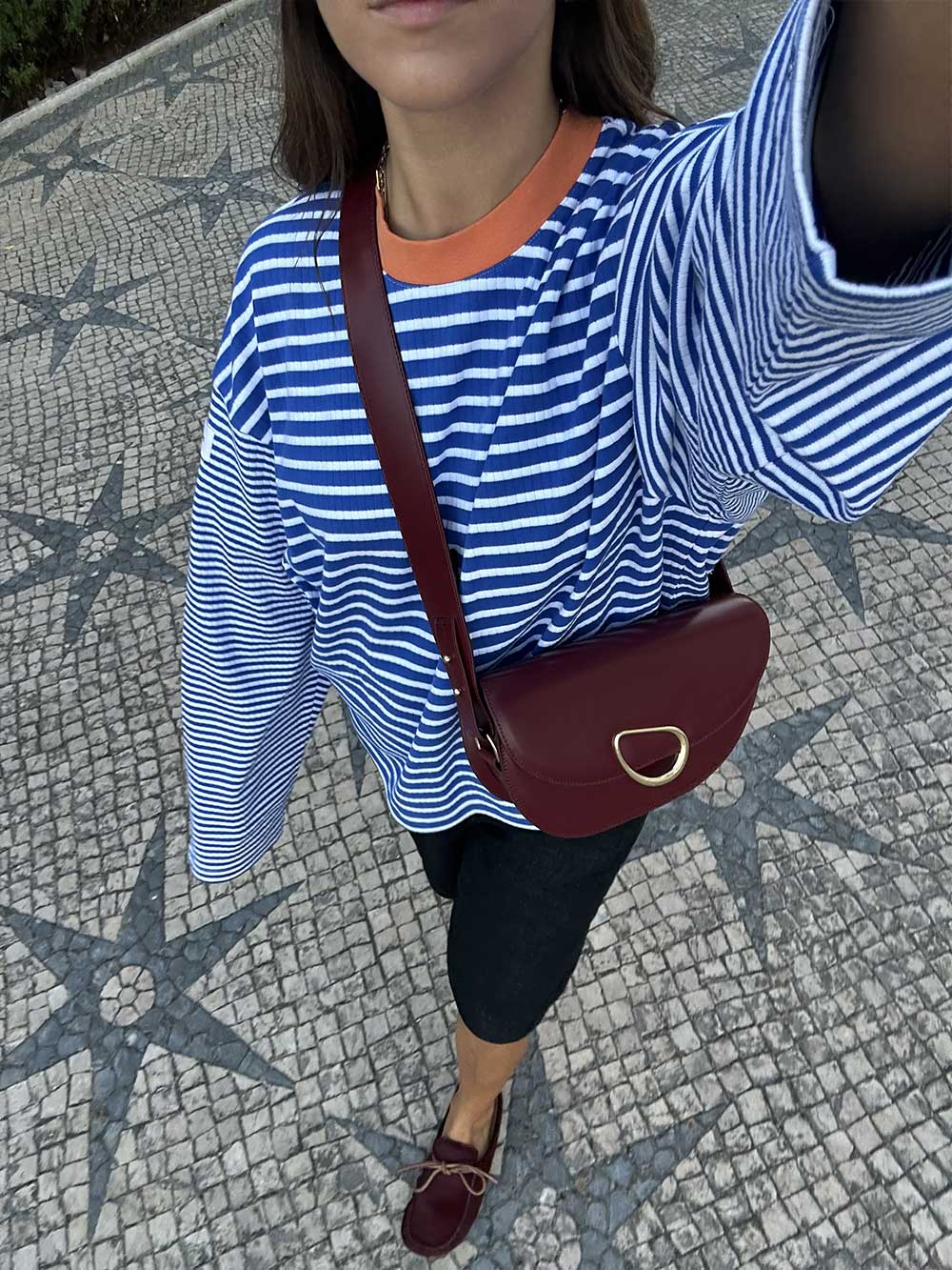 BLUE STRIPED PULLOVER